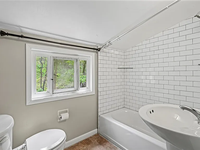 311 Redgate Rd — Photo 18