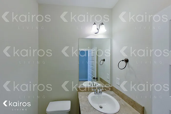3 bed, 2.5 bath, 1804 sqft, $1,945 — Photo 4