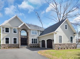 59 Shady Brook Ln, Princeton, NJ