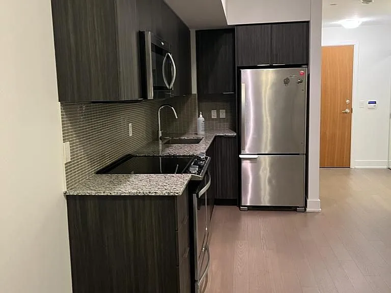 20 Shore Breeze Dr #1003 — Photo 9
