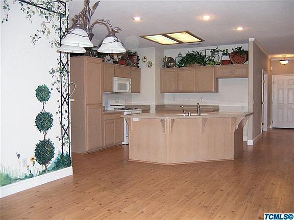 3rd image of 4821 W Russell Ct