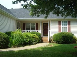 4811 Prestbury Dr, Greensboro, NC 27455