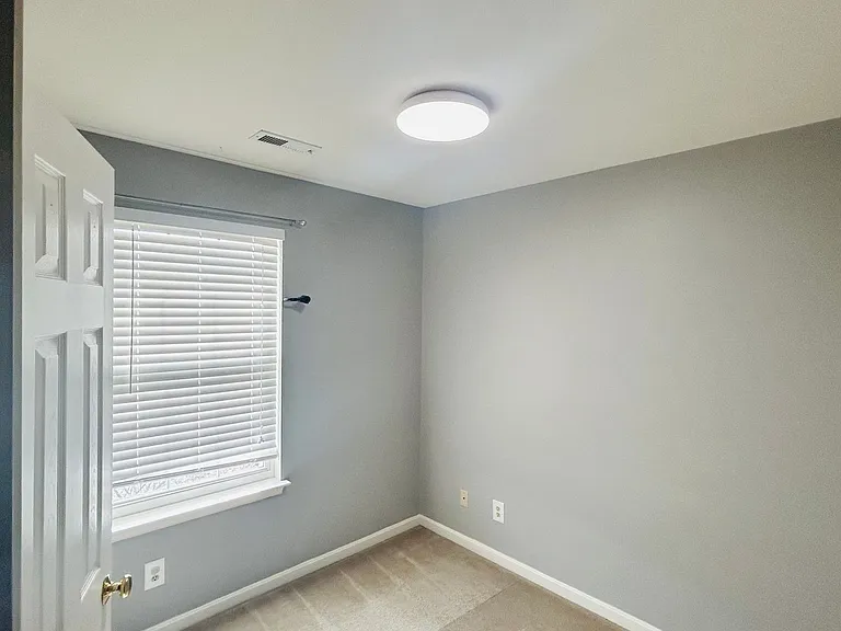 11318 Wytheville Ln — Photo 28