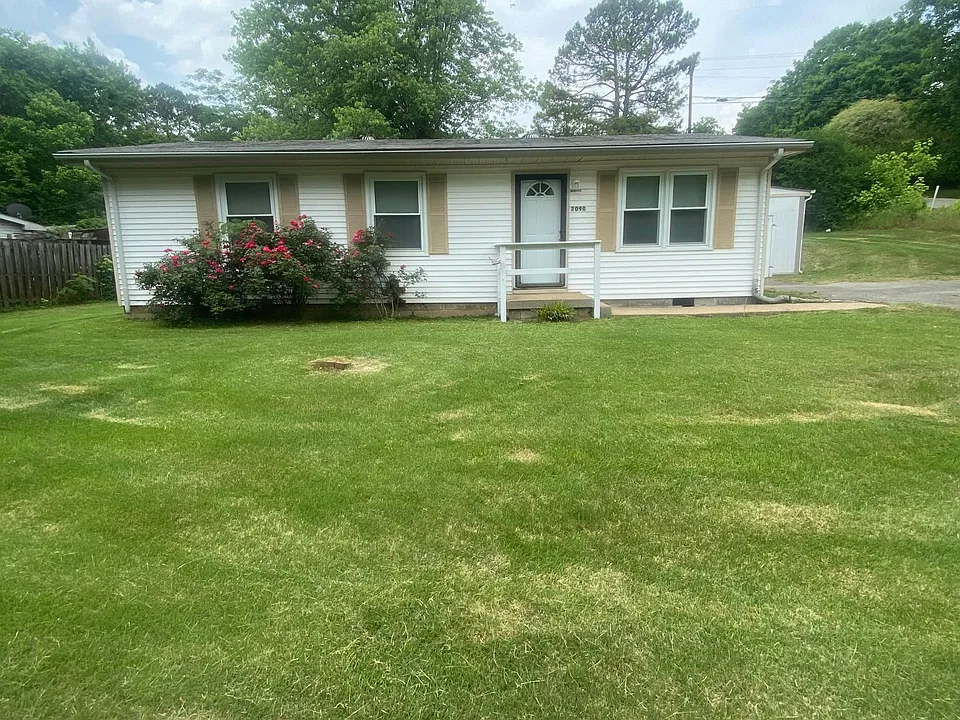 2090 Shelby Dr