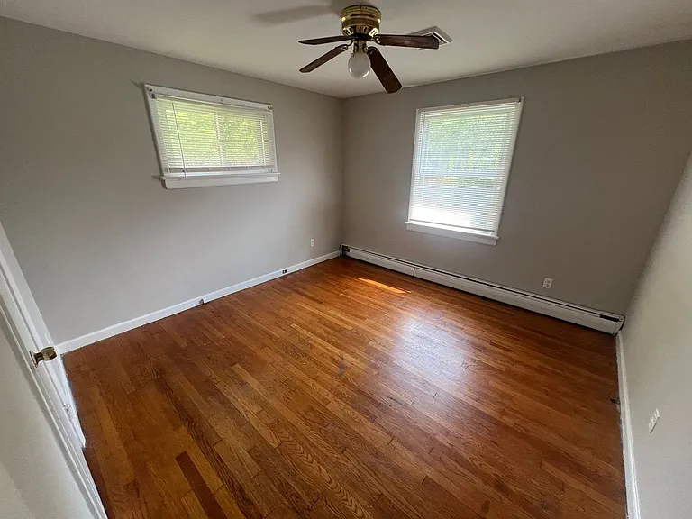 8206 Adrian Dr — Photo 31