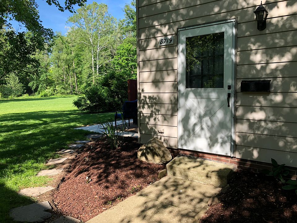 2nd image of 8719 Fox Rest Dr #7-25