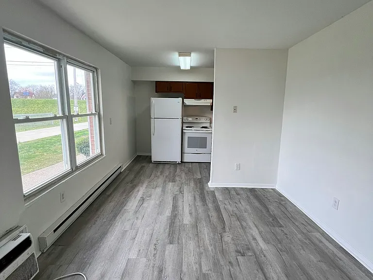 23 S River St #2 — Photo 7