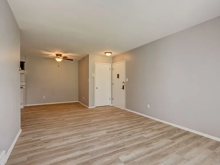 6306 W Lakefield Dr — Photo 10