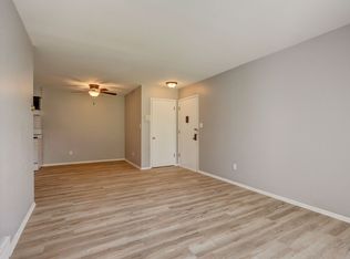 6306 W Lakefield Dr #6, Milwaukee, WI 53219