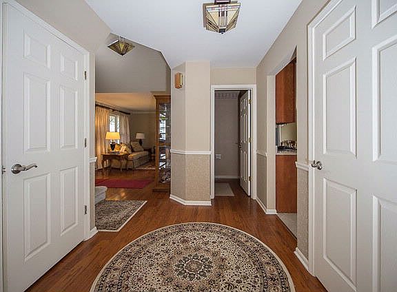 3rd image of 1041 Fairfax Ln