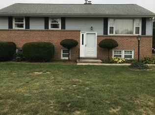 32 Penn Ridge Dr, Bernville, PA 19506
