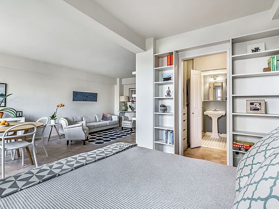 3rd image of 445 E 86th St APT 8E