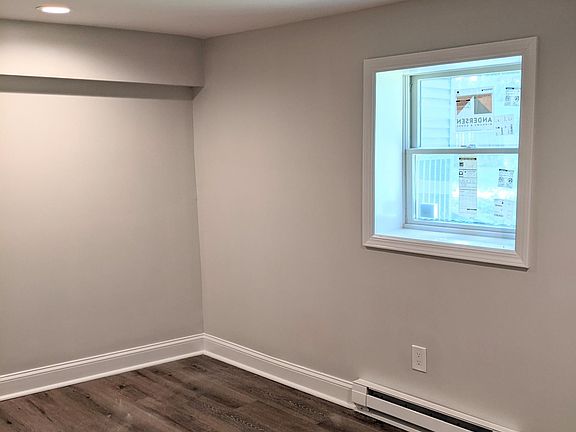 3rd image of 43 Cedarwood Dr