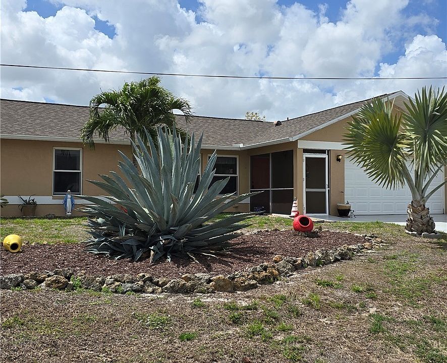 1st image of 308 NW 20th Ter