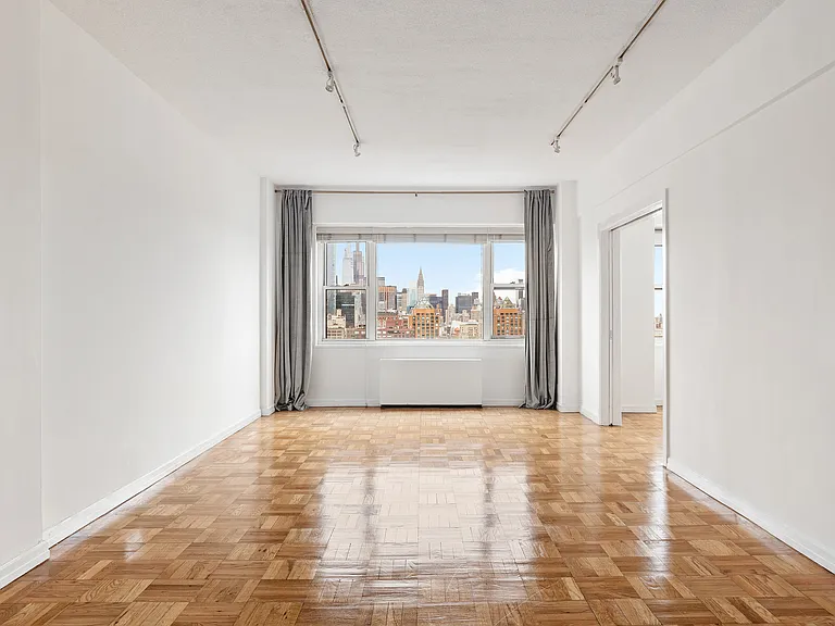 60 E 8th St #30J — Photo 1