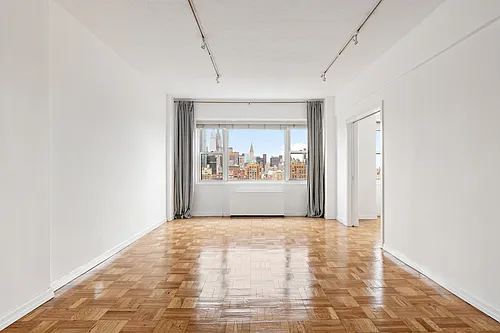 60 E 8th St #30J Photo 1