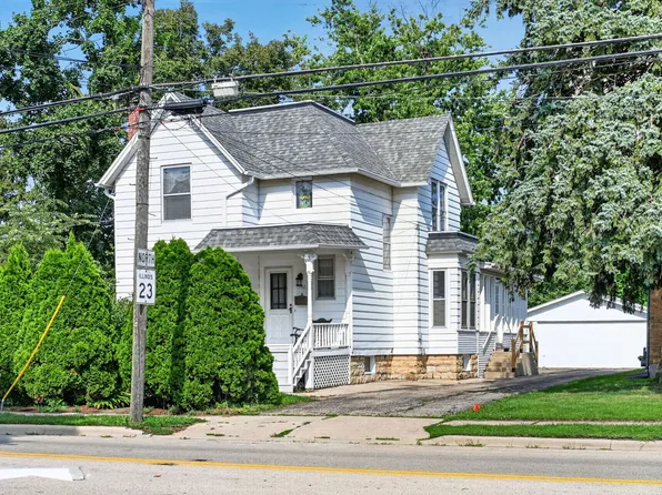 742 S 4th St, Dekalb, IL 60115
