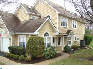 2297 Orchard Hill Cir, Warrington, PA 18976