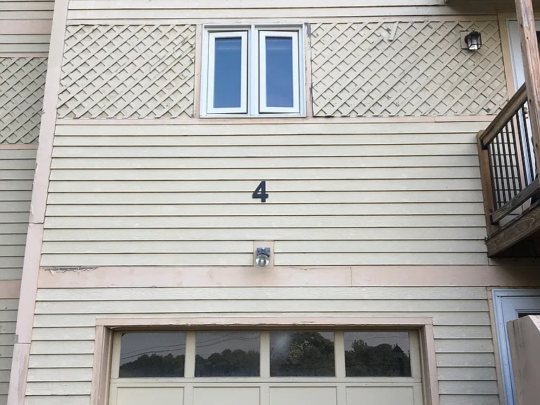 825 John Fitch Hwy #4 — Photo 2