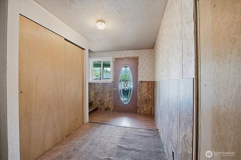 3rd image of 14416 369th Avenue SE