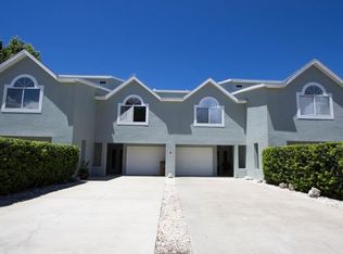 2304 1st St APT 2, Indian Rocks Beach, FL 33785