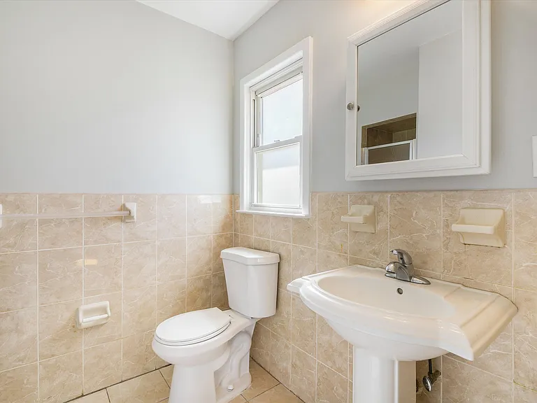 846 Hartsdale Rd — Photo 17