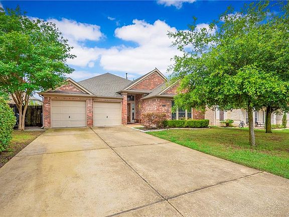 2nd image of 383 Summer Dr