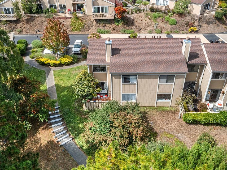1st image of 13 Wordsworth Ct