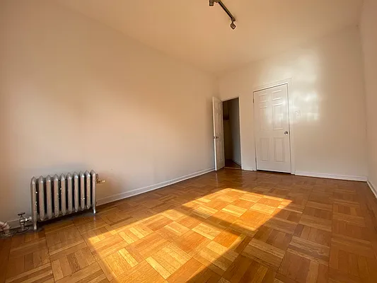 Rented by Lang Realty LLC | media 18