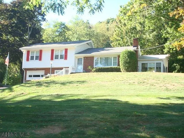 1655 Madison Ave photo 1