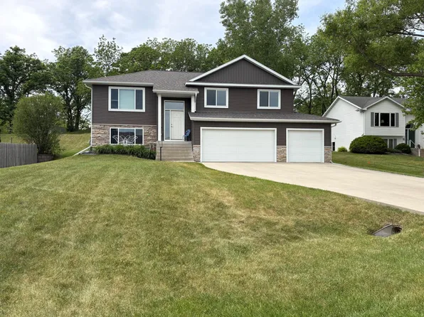 2515 Elmcroft Dr SW, Rochester, MN 55902