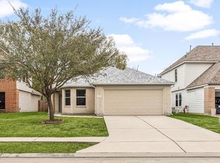 16945 Scenic Knl, Conroe, TX 77385