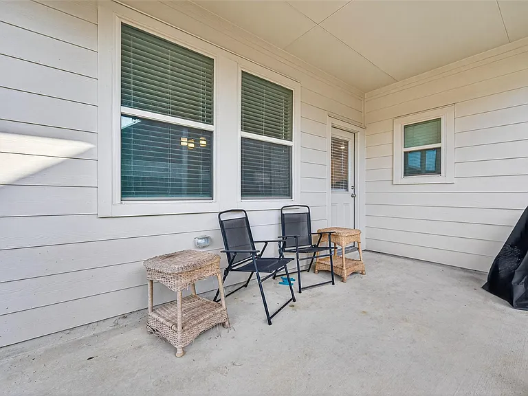 32226 Cedar Crest Dr — Photo 24