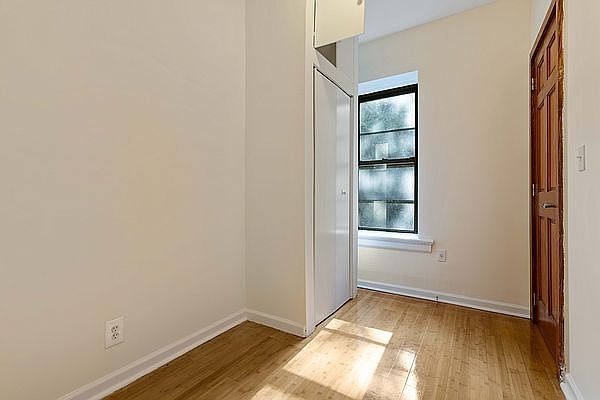 1st image of 201 E 30th St #1