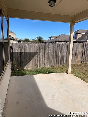 8418 Meadow Plns — Photo 21
