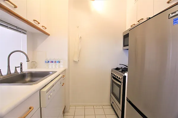 Rented by NY Best Homes Realty | media 9