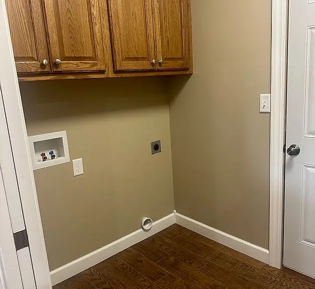Laundry Hook ups off Kitchen
