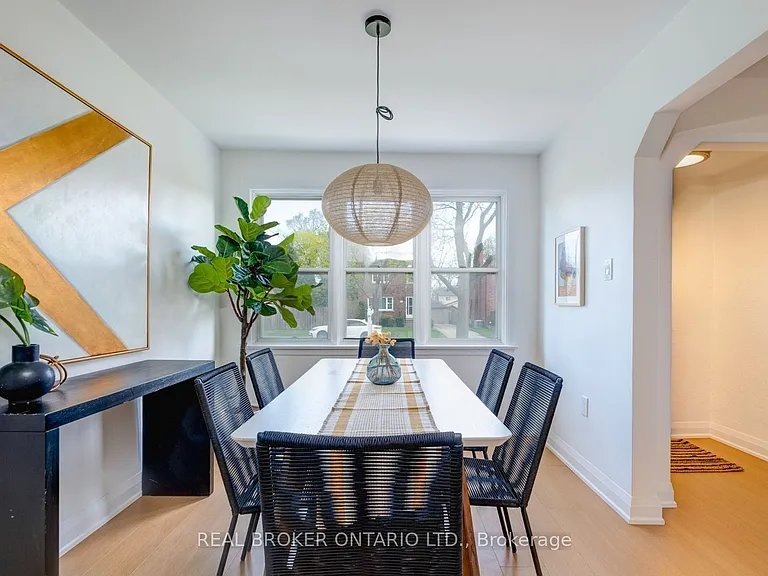 40 Stamford Sq N — Photo 8