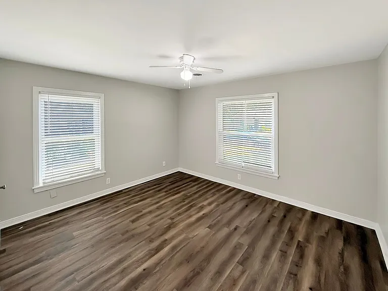 5017 Fairfax St — Photo 13