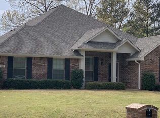 206 Sweetheart Ln, Longview, TX 75605