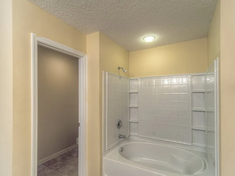 2509 Victoria Point Dr — Photo 16