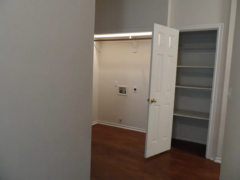 303 Pecan Dr #A-F — Photo 8