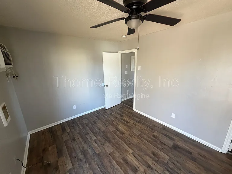 1831 Boone St — Photo 3