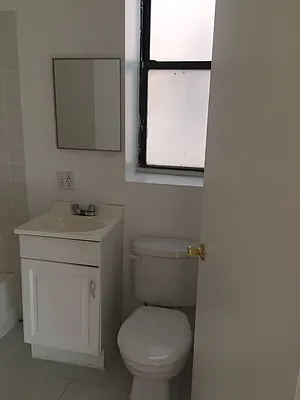 Rented by Hila Priel, LREB | media 6