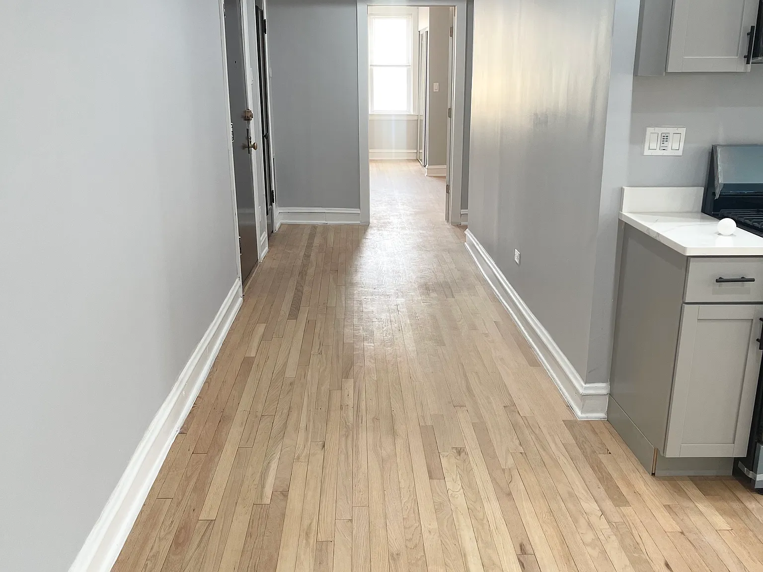 4249 W Division St — Photo 4