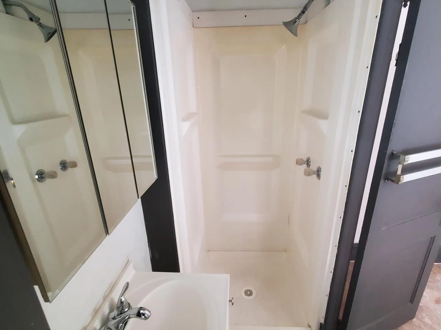 20 S 10th St - 1 — Photo 3