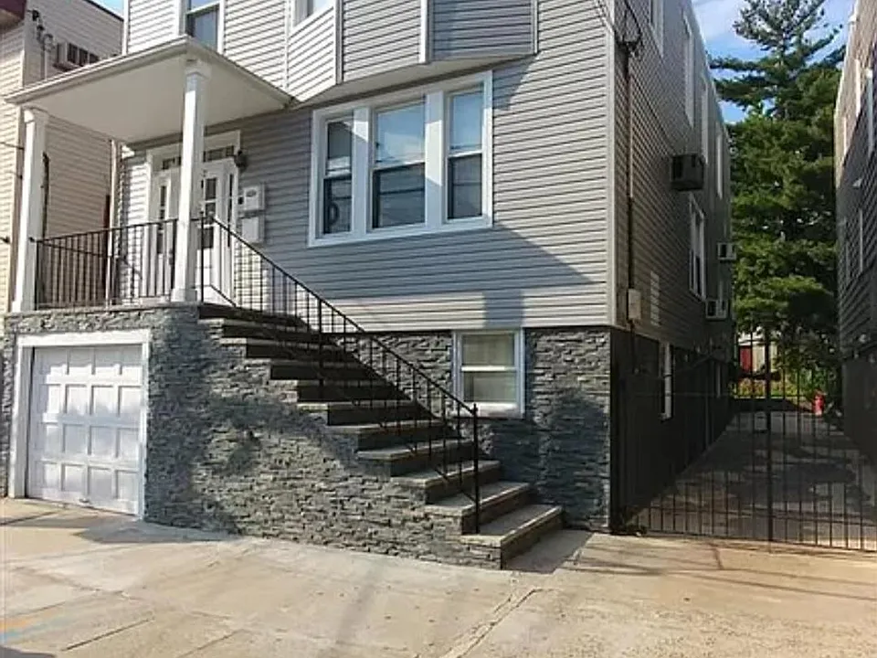 1302 7th St