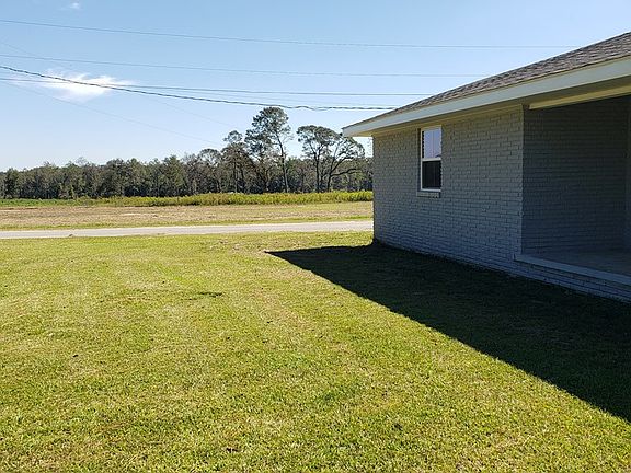 4th image of 119 Pecan St