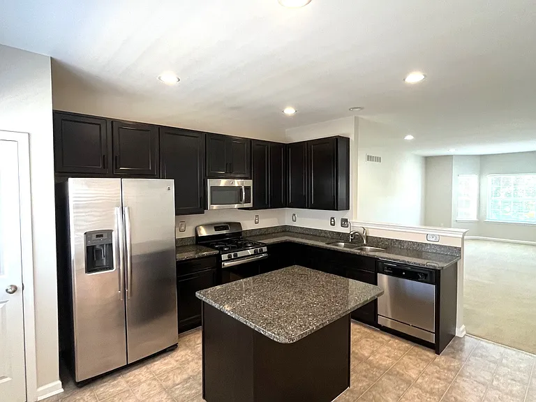 447 Toftrees Dr — Photo 11