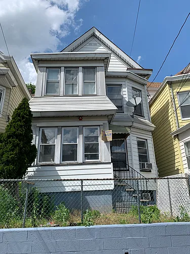247 17th Ave #2 Photo 1